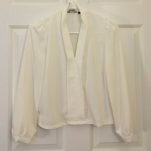 White‎ blouse